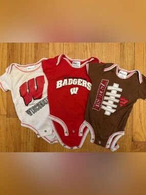 Pro Edge Wisconsin Badgers Baby Bodysuit Set - Red, White, Brown
